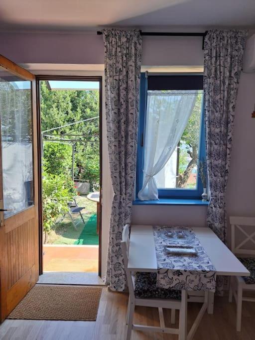 Studio With Garden Near The Sea Копер Экстерьер фото
